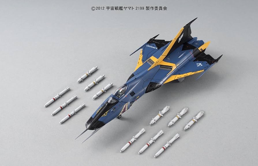 (未使用･未開封品)　1/72 99式空間戦闘攻撃機 コスモファルコン 篠原機 (宇宙戦艦ヤマト2199) vf3p617 Amazon | 1/72 99式空間戦闘攻撃機 コスモファルコン 篠原機